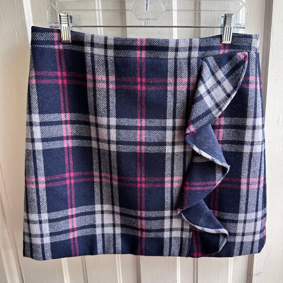 J Crew Plaid Ruffle Front Mini Skirt in Double Serge Wool - Picture 2 of 8